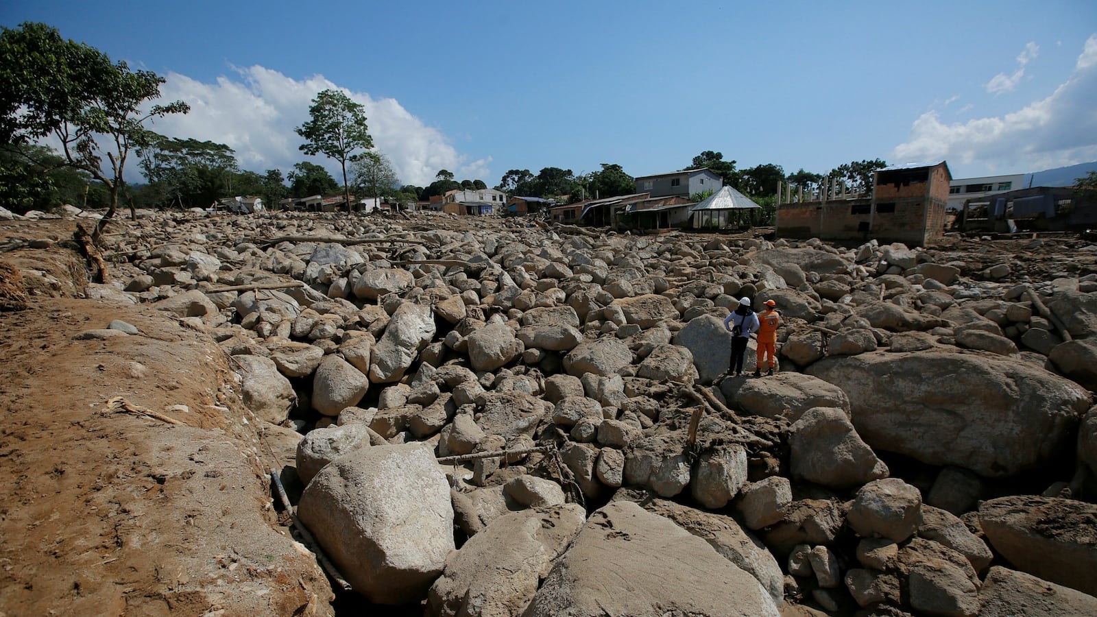 cheats/2017/04/05/colombia-opens-investigation-into-deadly-landslides/170405-colombia-probe-fatal-landslides-cheat_gj64un