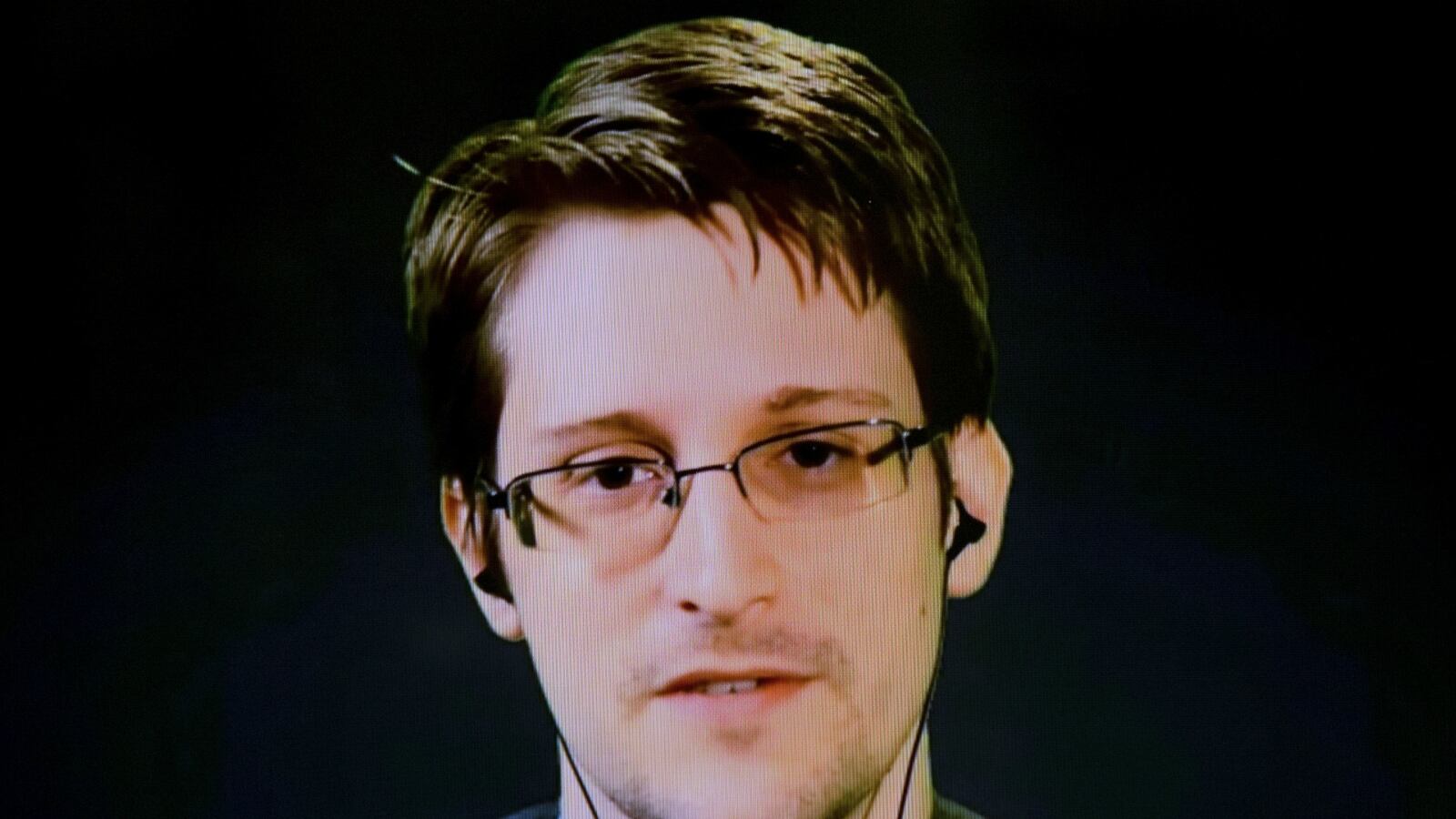 cheats/2016/02/21/snowden-would-return-to-u-s-for-trial/151029-snowden-cheat_gmgrdr