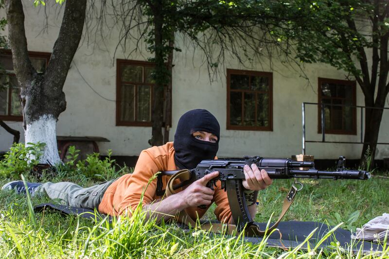 articles/2014/06/12/dnipropetrovsk-the-ukrainian-town-determined-to-stop-putin/140611-maheshwari-dnipropetrovsk1a-tease_w8qtlm