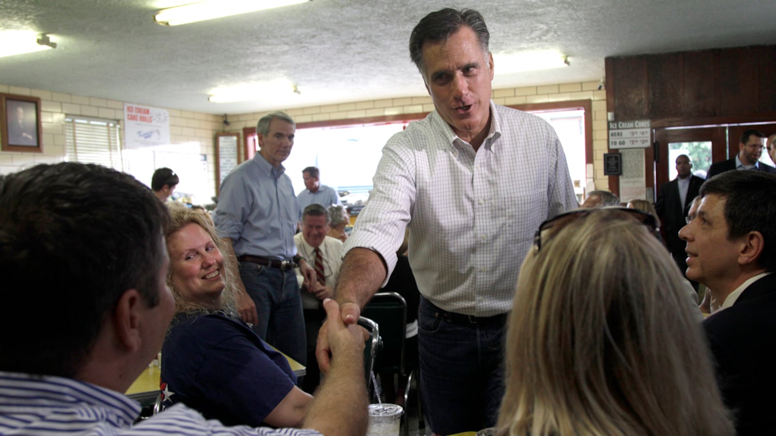 articles/2012/08/22/utah-up-chicago-down-why-mitt-romney-should-embrace-his-mormonism/romney-should-embrace-mormonism-kotkin_mllmsr