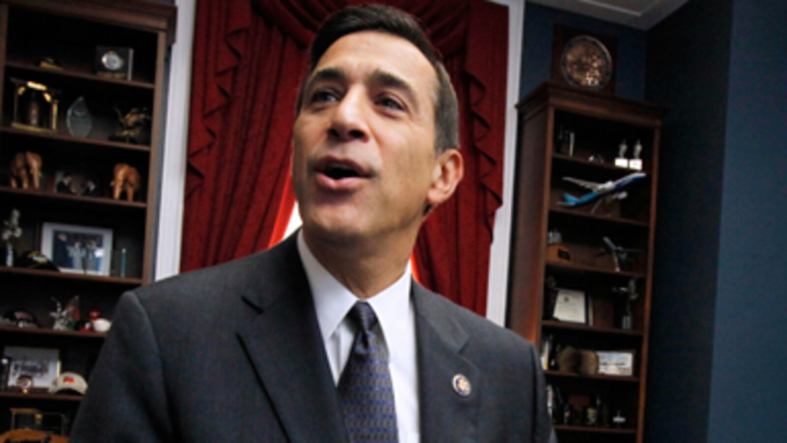 articles/2010/11/27/darrell-issa-house-gops-new-top-oversight-cop/kurtz-darrell-issa_143901_liyygy