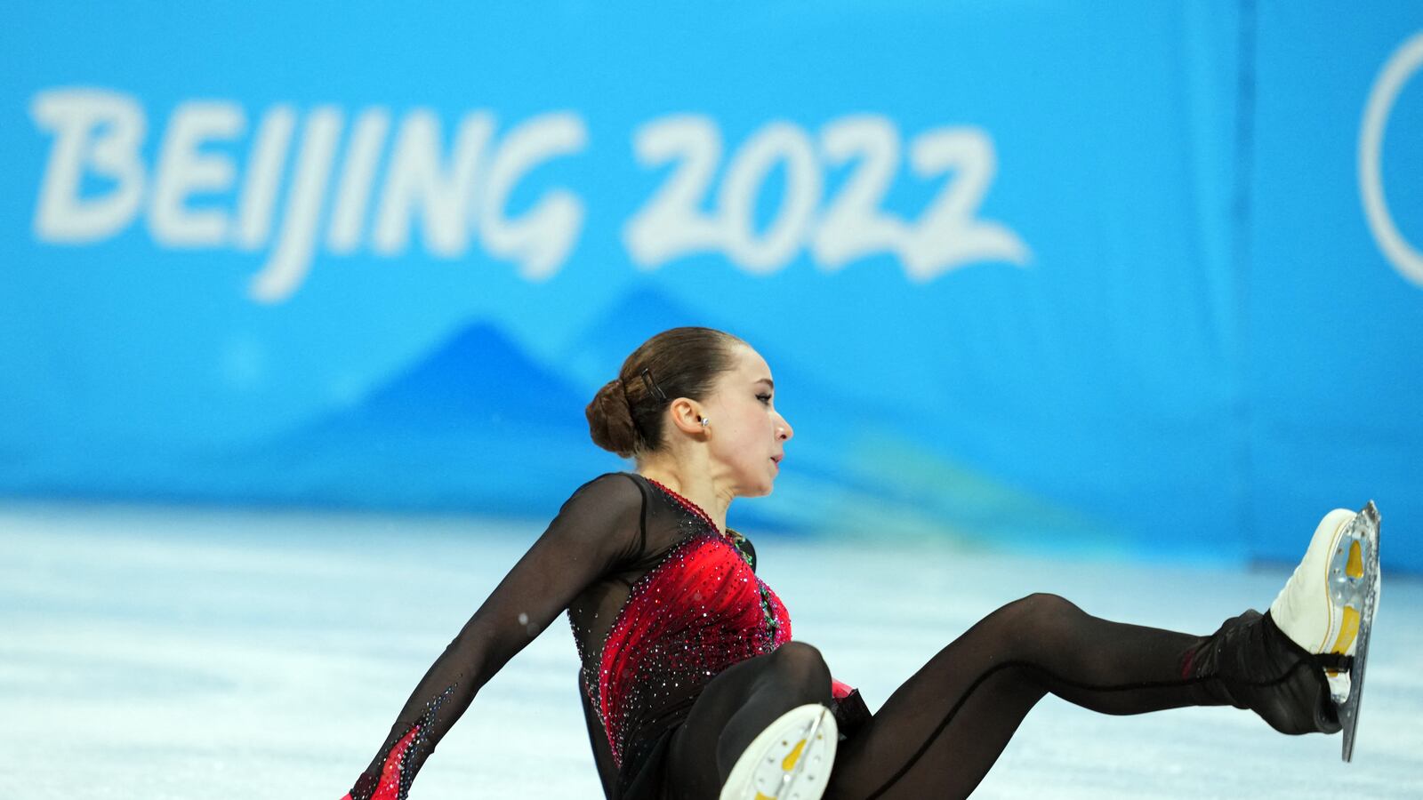 2022-02-17T141328Z_591995591_SP1EI2H13IBHI_RTRMADP_3_OLYMPICS-2022-FIGURESKATING_y9d2hv