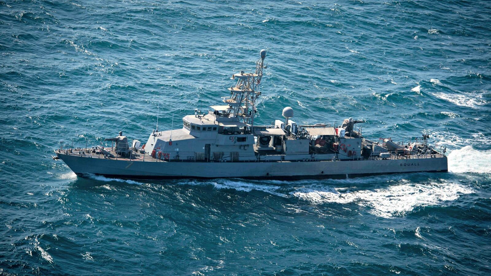 cheats/2016/08/26/u-s-navy-ship-fires-warning-shots-at-iranian-vessel/160826-navy-warning-shots-cheat_cfmcxt