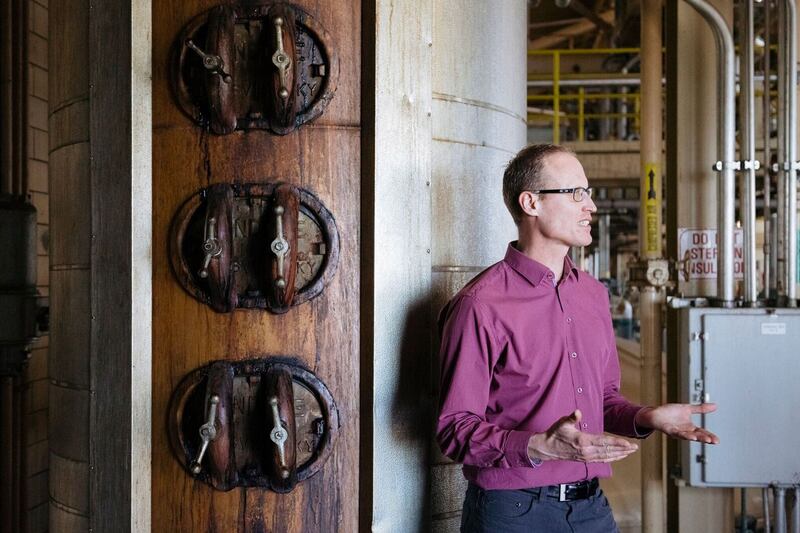 articles/2017/04/20/a-peek-inside-the-historic-lot-40-distillery/170417-3-tease_ji4ik8