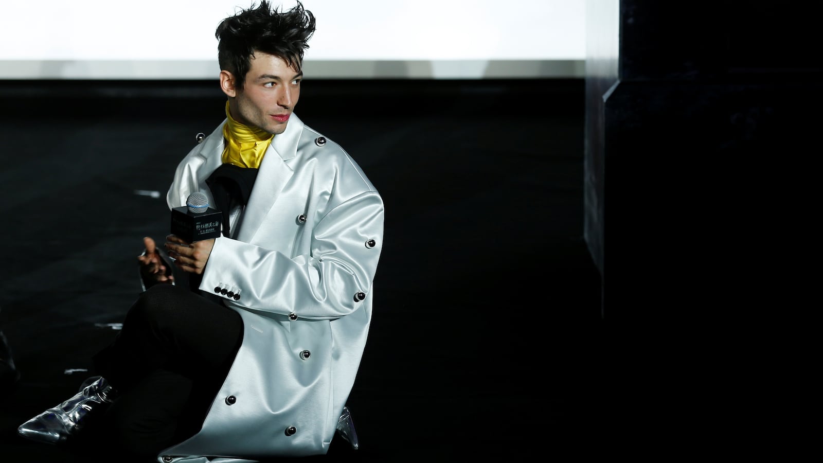 2018-10-28T132214Z_1930094767_RC112C680110_RTRMADP_3_FILM-FANTASTICBEASTS-CHINA_lyvwjm