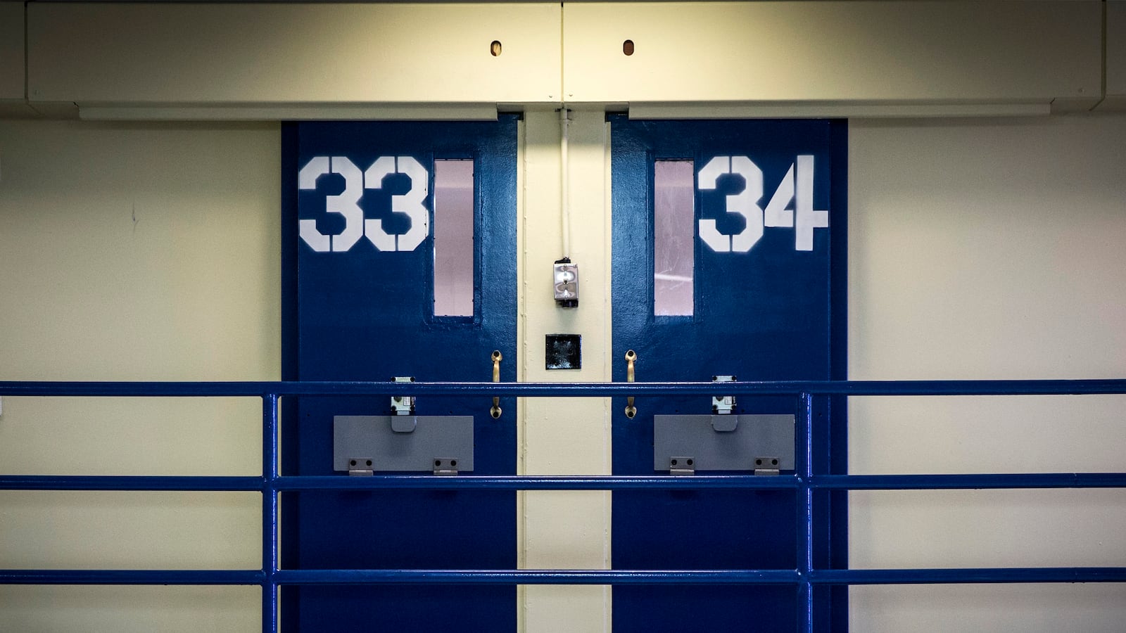 cheats/2015/06/06/two-murderers-escape-ny-jail/150606-jail-cheat_ncuiwc