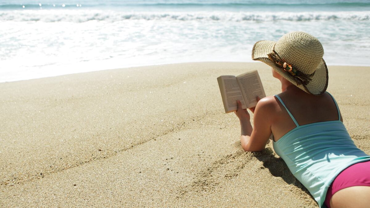 articles/2011/07/03/the-curfew-the-art-of-shoplifting-and-other-new-reads/weekend-reads-july-4th_r4u0it