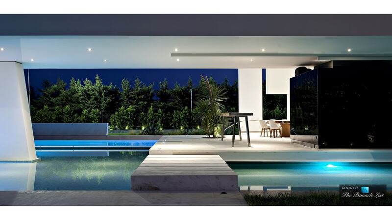 171008-mcnearney-omg-i-want-this-house-21_nbx0gj