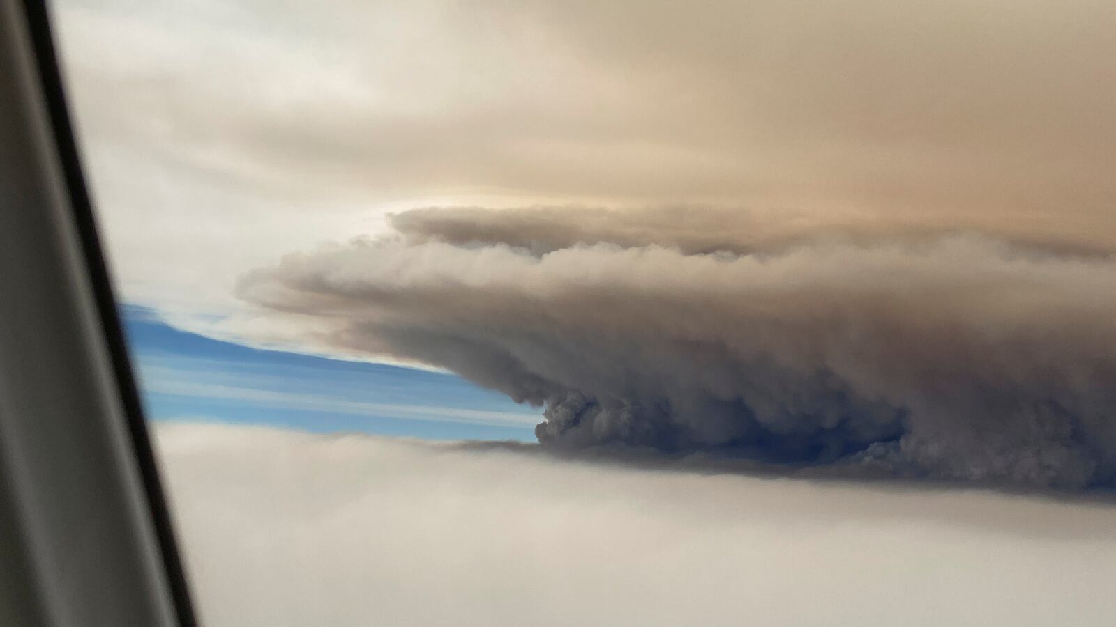 2020-09-07T182016Z_1324934910_RC2UTI9X6XPF_RTRMADP_3_CALIFORNIA-WILDFIRES_kops7n