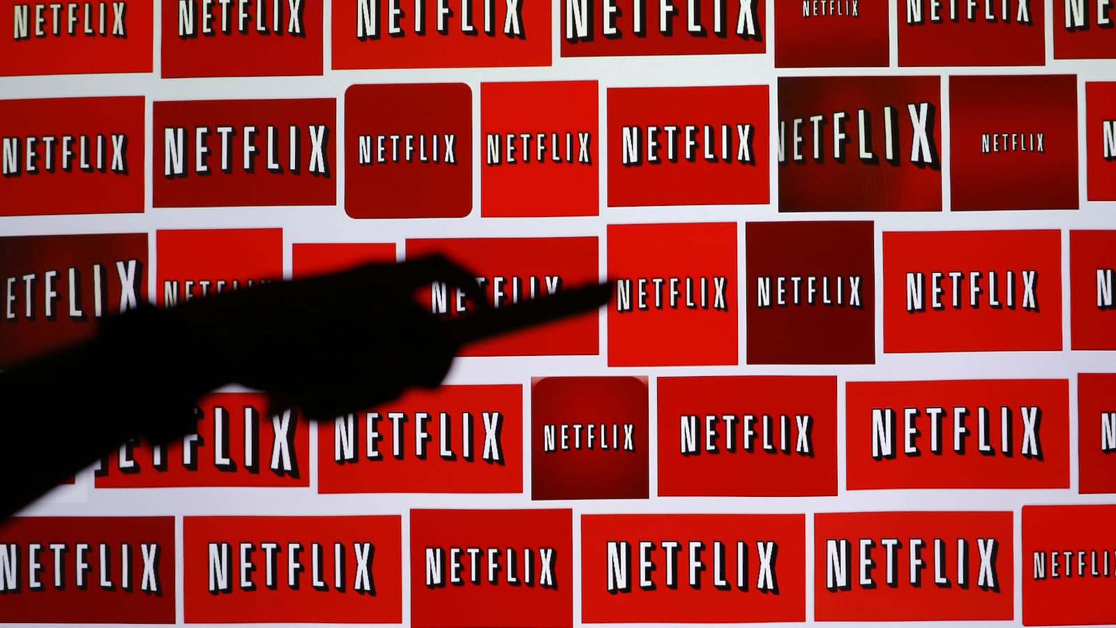 cheats/2015/10/15/netflix-blames-slump-on-credit-card-chip/151015-netflix-q3-slump-cheat_nx0cxp