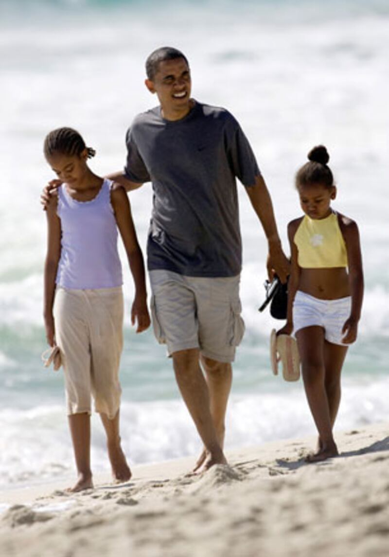 galleries/2009/08/20/hawaii-at-5-0/hawaii-50---obamas_cokjnz