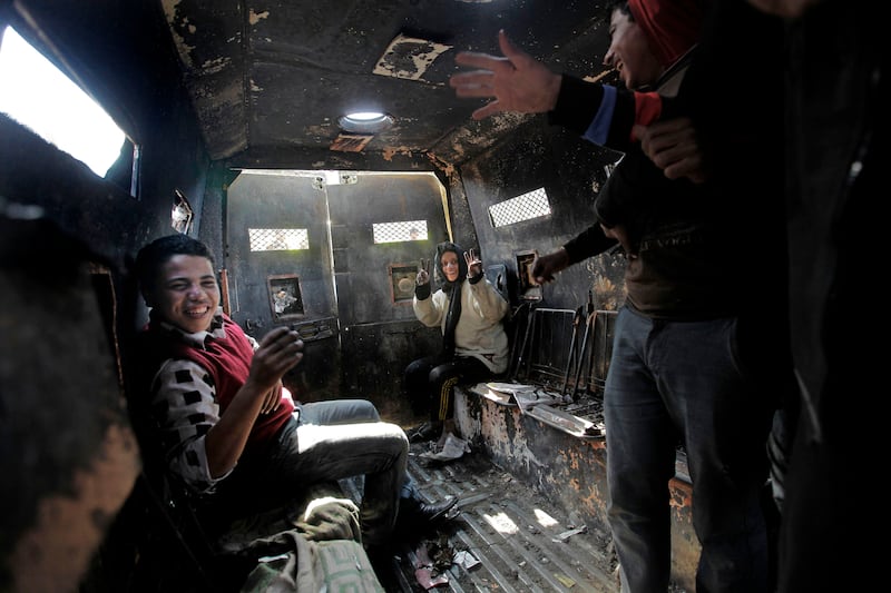 galleries/2013/01/29/rage-in-egypt-over-port-said-verdict-morsi-government-photos/egypt-unrest-9_zueokh