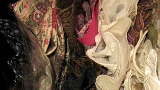 articles/2009/07/16/the-art-of-voyeurism/neke-carson-closet-photos-01_vui8iy