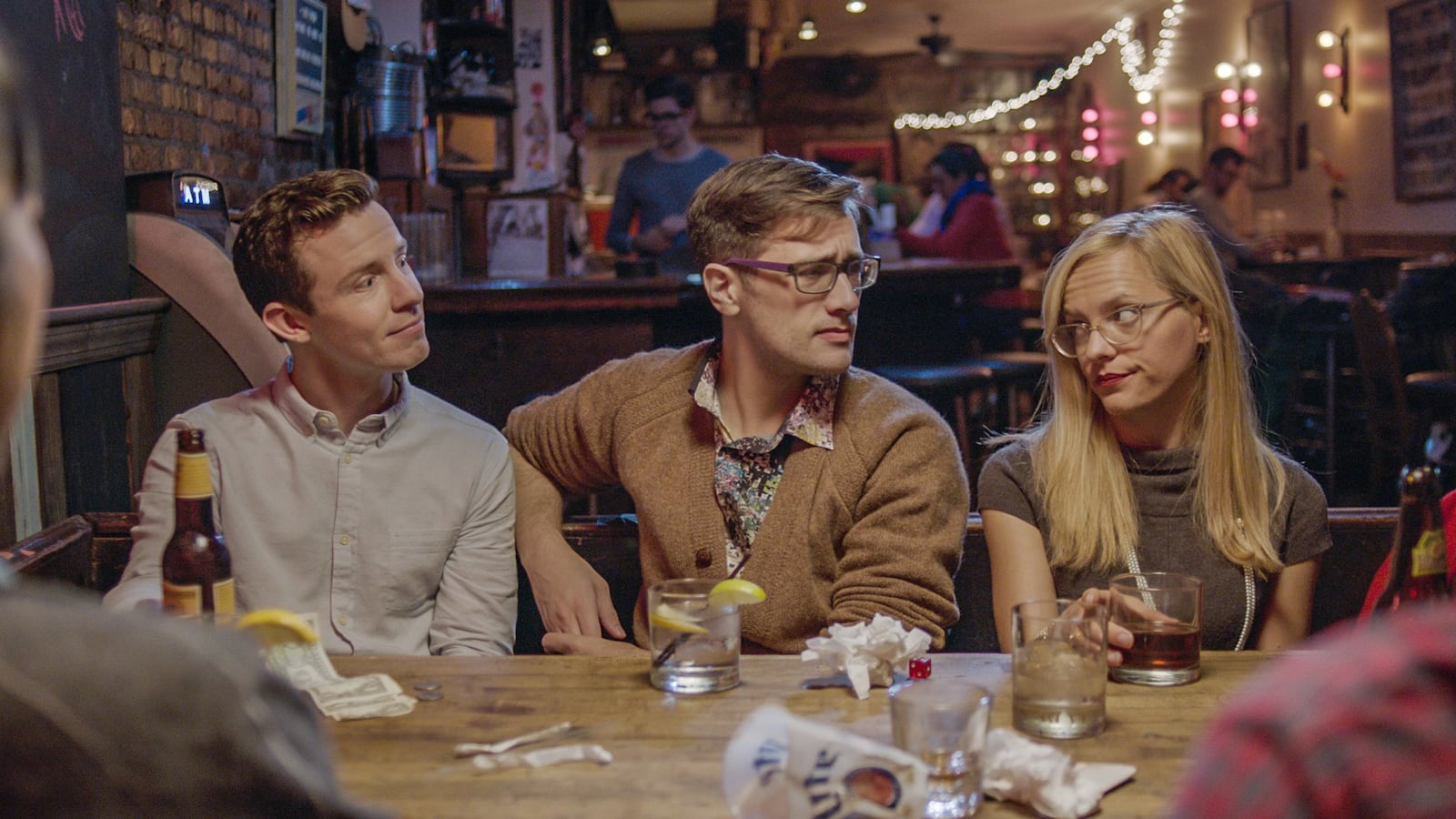 articles/2016/04/01/the-outs-returns-making-the-best-gay-show-not-on-tv/160331-fallon-the-outs-embed-2_m8invd