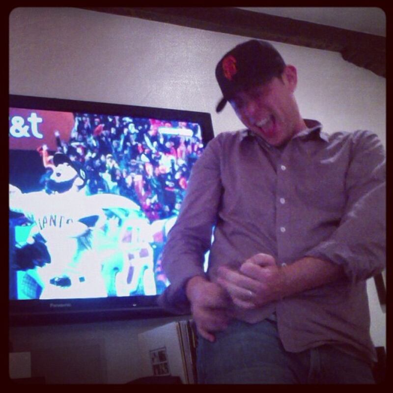 galleries/2012/10/28/oprah-winfrey-zooey-deschanel-more-celebrity-twitter-pictures-photos/colin_hanks_ed6nyx