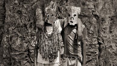 articles/2010/12/01/dana-gluckstein-on-her-new-book-dignity/gluckstein-dignity_144148_xzbl6q