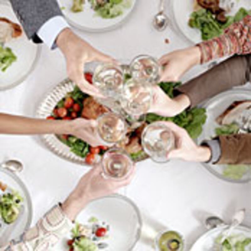 articles/2009/01/13/guess-whos-coming-to-dinner/secret-dinner_10455_oax5u8