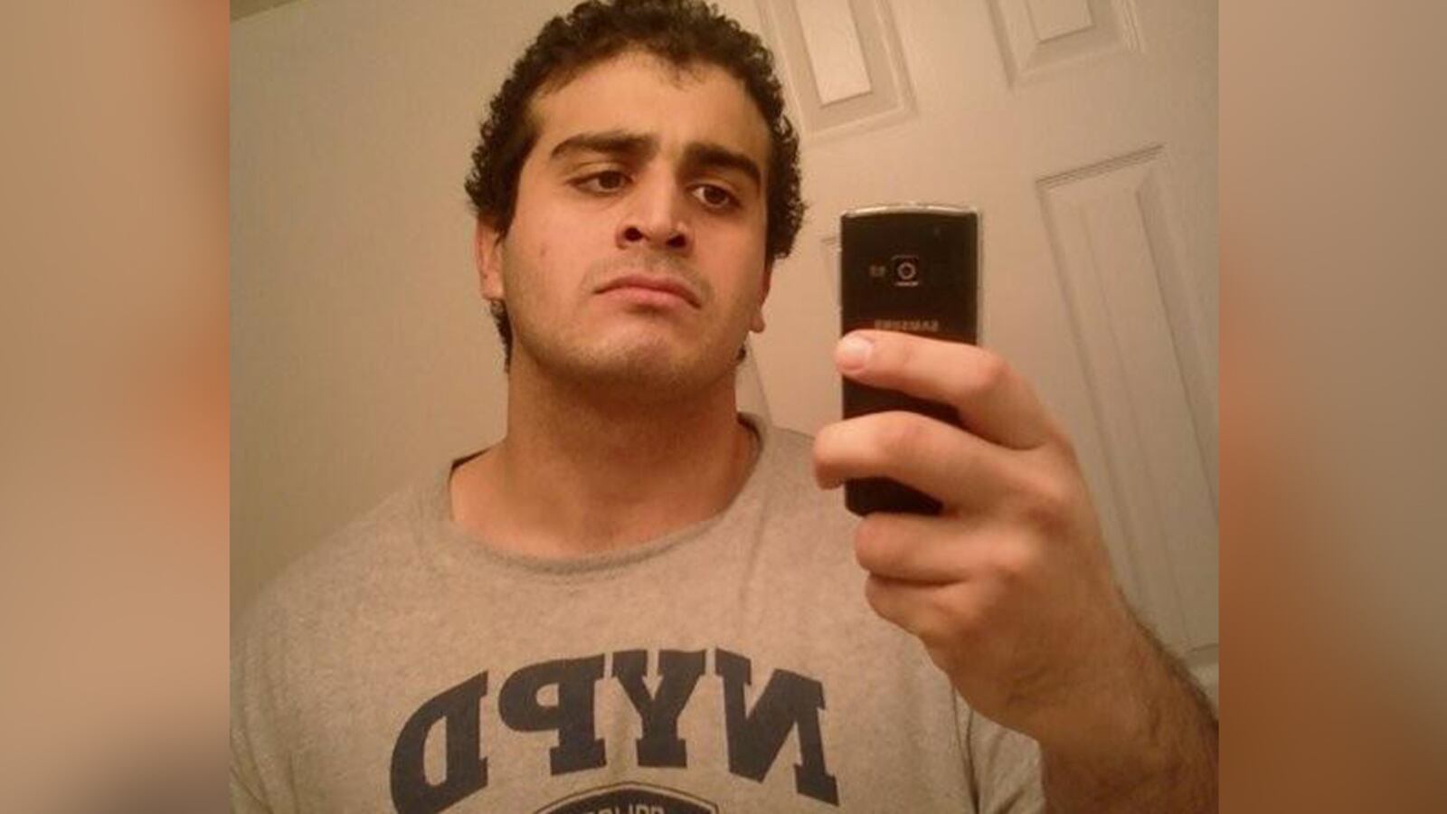 cheats/2016/06/15/mateen-told-police-he-wanted-to-strap-bombs-to-hostages/160613-harris-orlando-security-tease_txdscj