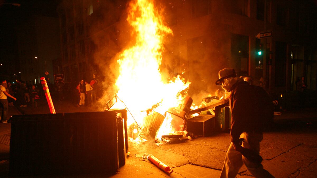 cheats/2011/11/03/oakland-port-reopens/occupy-oakland-cs_fiqdvt