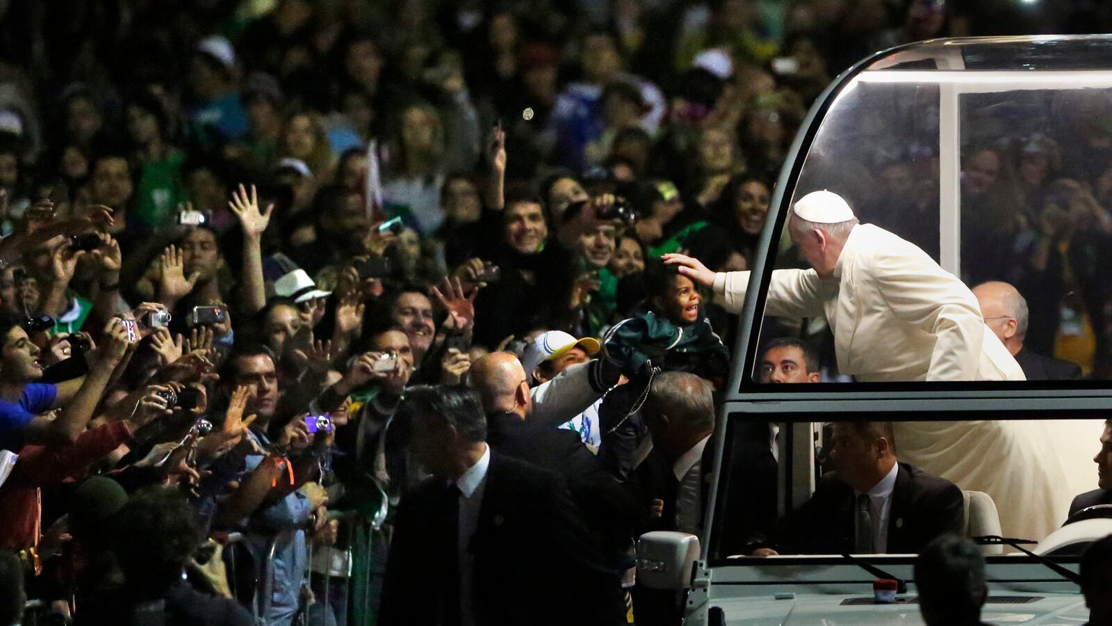 cheats/2013/07/28/pope-draws-3-million-in-brazil/130728-pope-cheat_ikj4jk