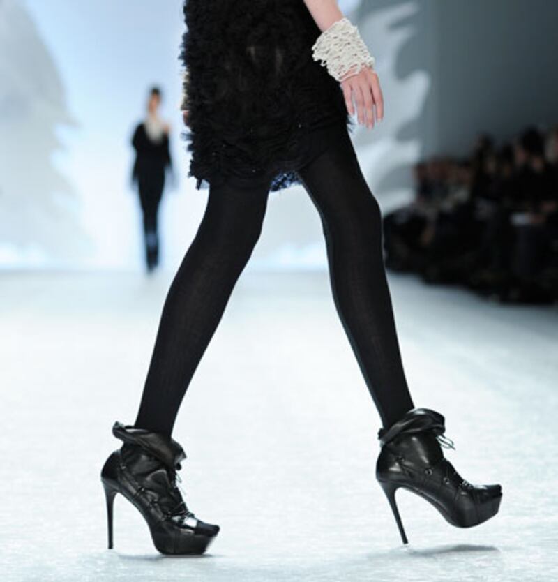 galleries/2010/02/16/fashion-week-day-6/fashion-week-wrap-4---wang-2_elilzf