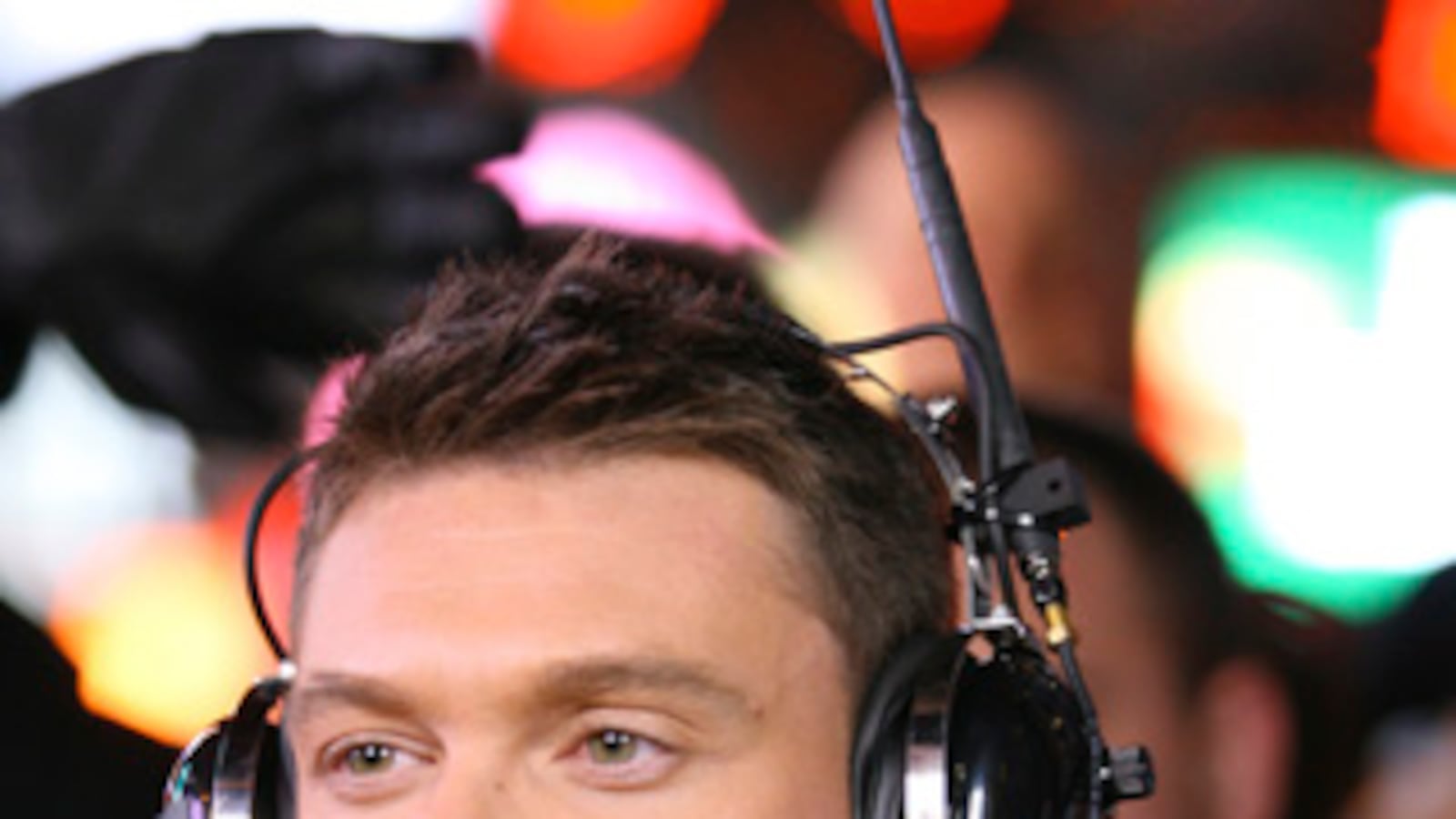 articles/2008/12/28/ryan-seacrest-bowl-games-and-other-new-years-madness/ankowski-tv-ryan-seacrest_8866_xpjcvy