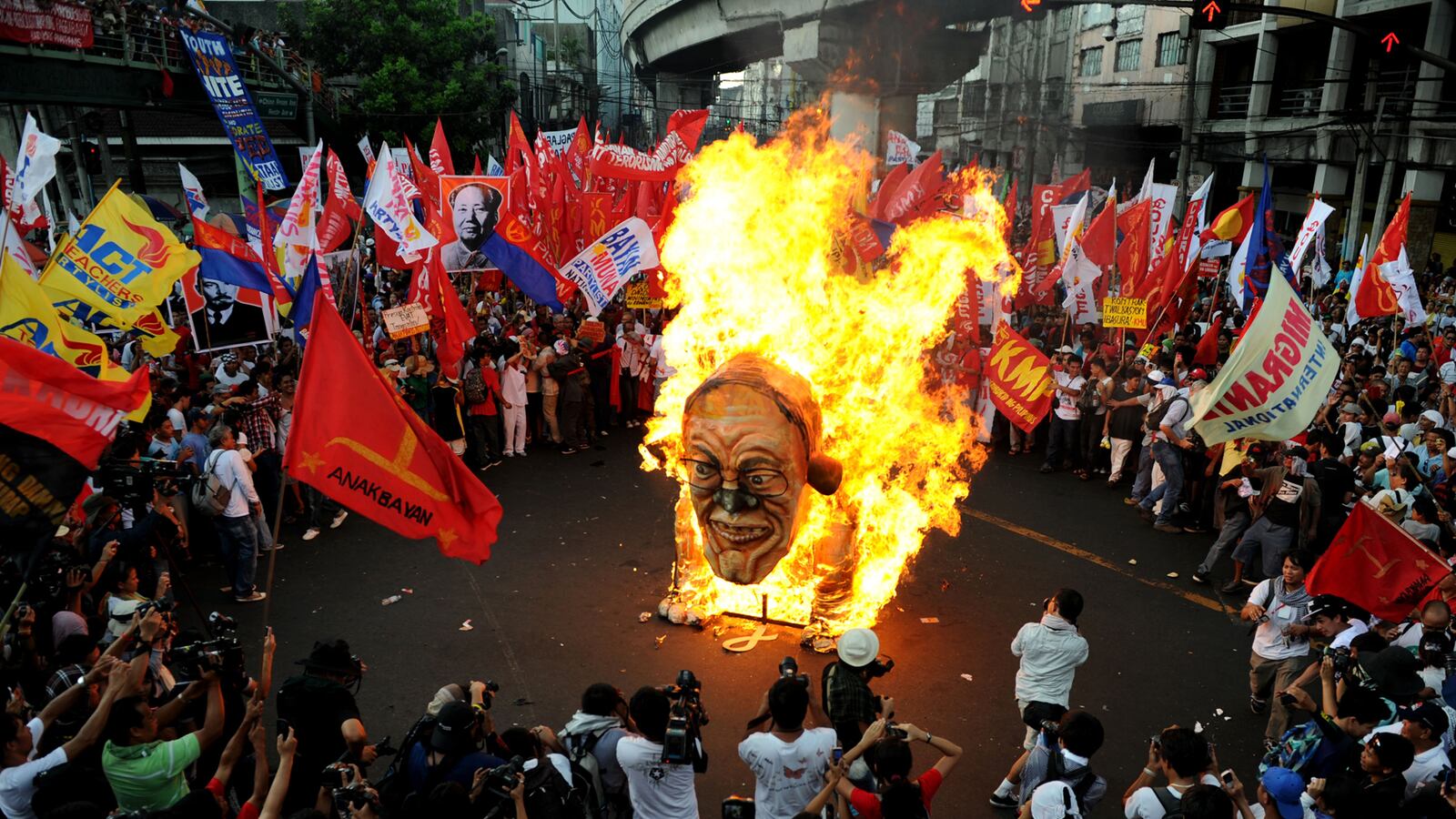 cheats/2012/05/01/may-day-protests-planned-across-globe/may-day-protest-occupy-cheat_xfcfpg