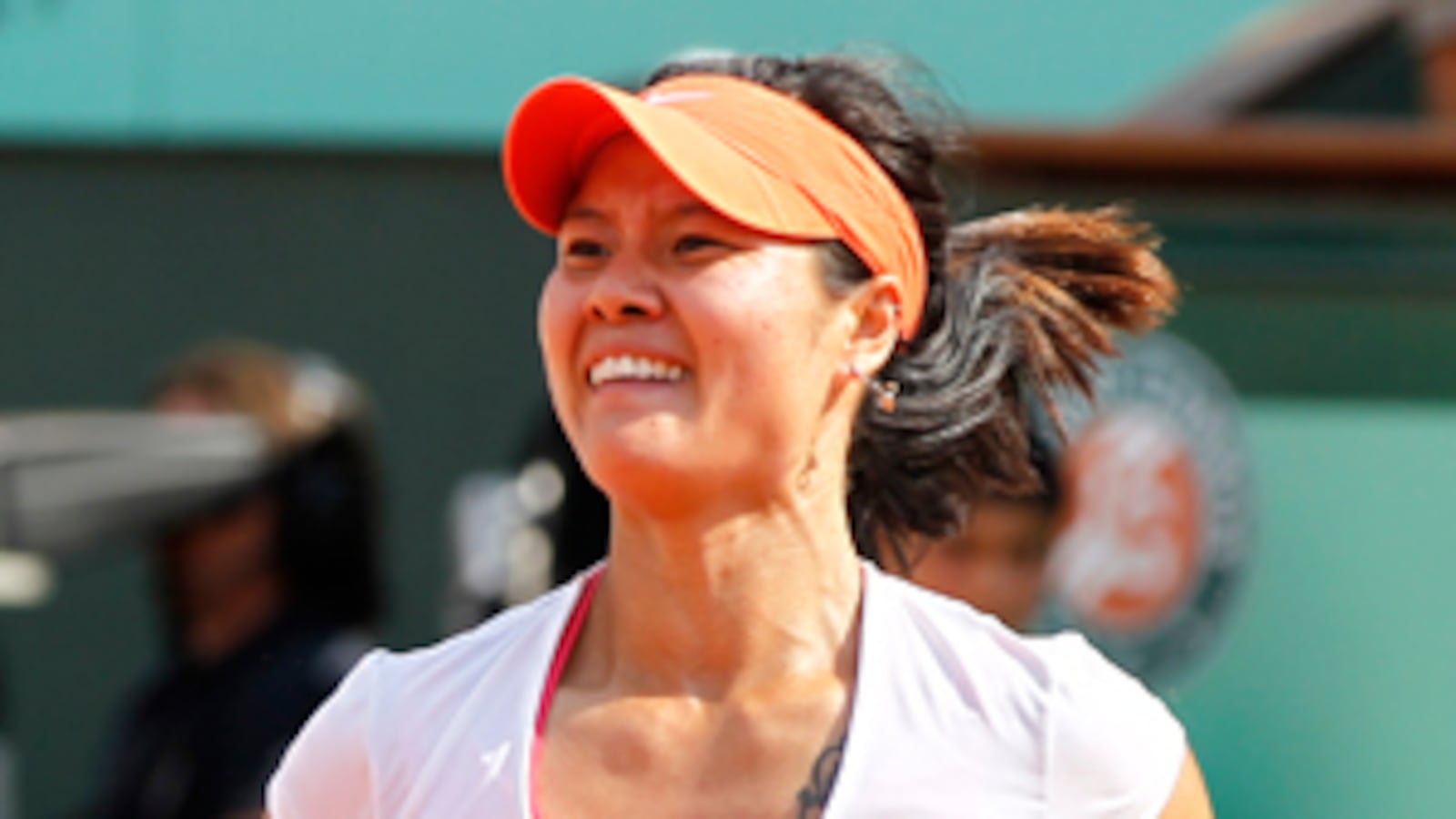 cheats/2011/06/04/li-na-wins-the-french-open/li-na_m8agqs
