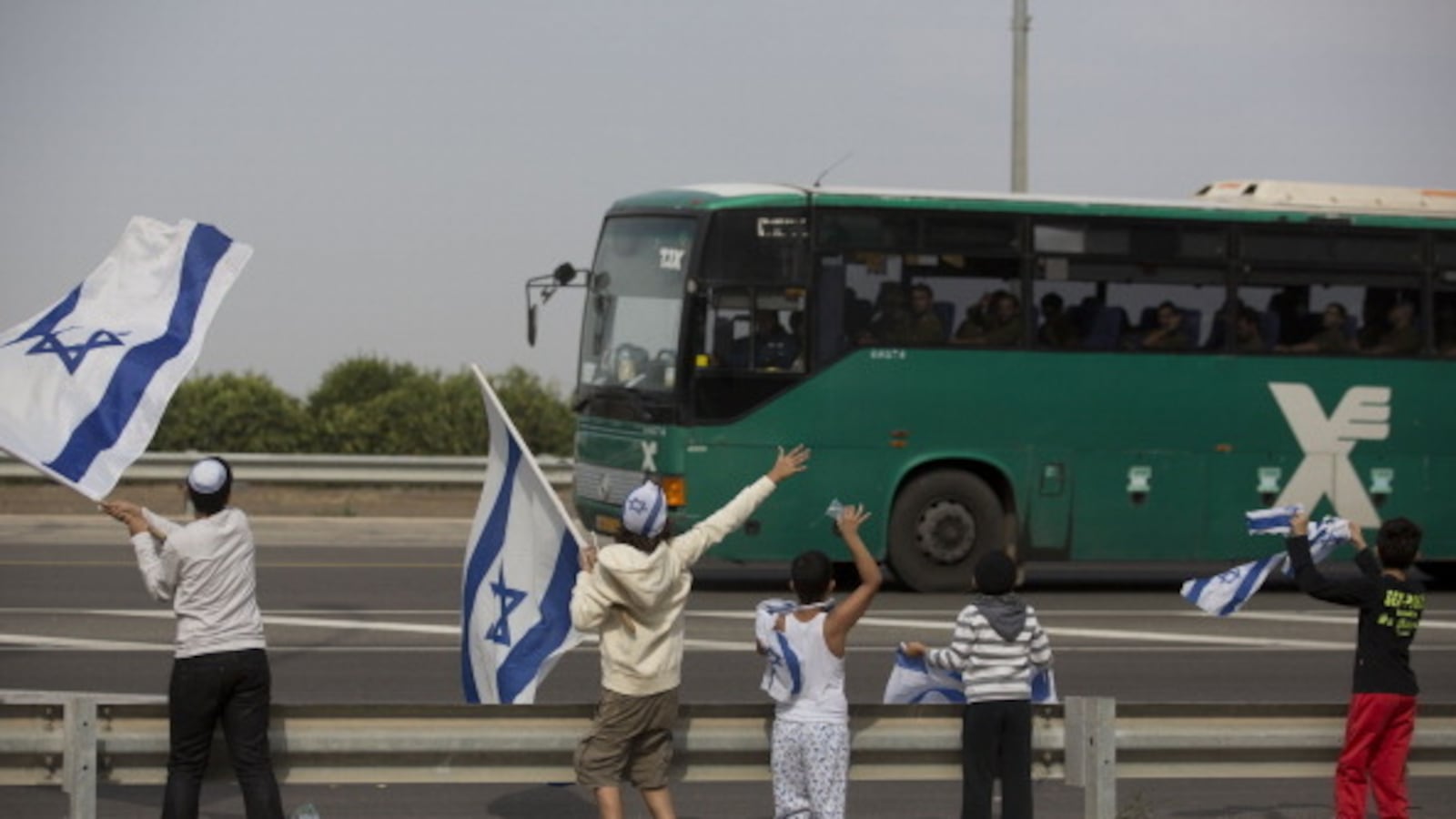 articles/2012/11/27/meanwhile-on-the-west-bank/israelbus_aartaa