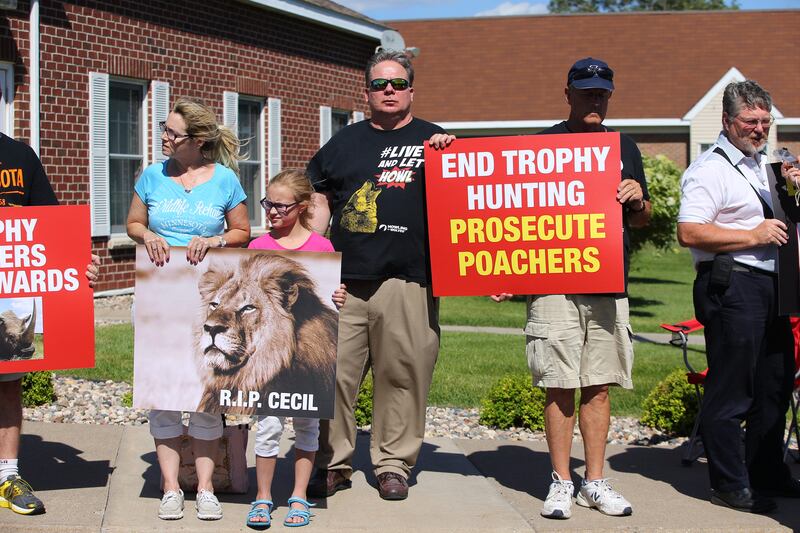 Protests after killing of Cecil the lion.