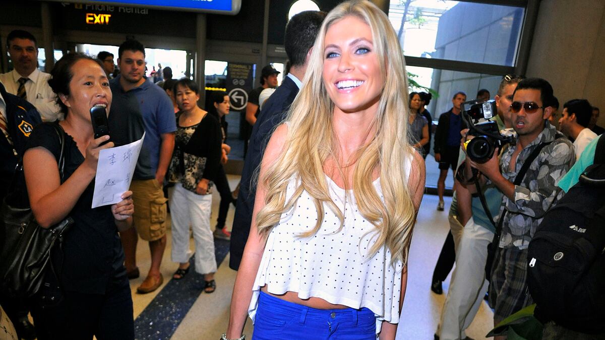 galleries/2011/09/20/claudine-keane-photos/claudine-keane-sykes-tease_nrtkzl