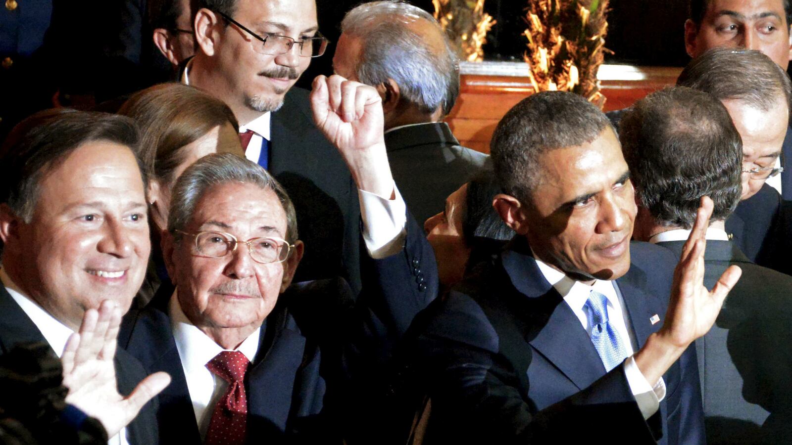 cheats/2015/04/14/obama-take-cuba-off-terrorism-list/150414-obama-castro-cheat_kwo4ij