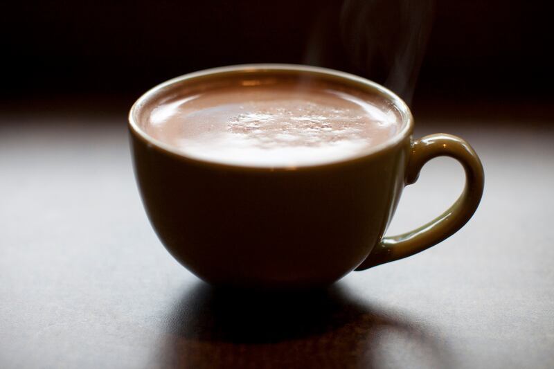 galleries/2012/12/18/10-most-fattening-holiday-drinks-white-hot-chocolate-more-photos/panera-peppermint-mocha-latte-fattening-holiday-drinks-5_zqomjs