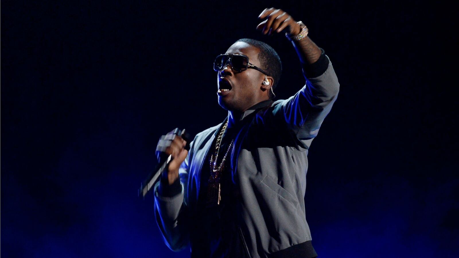 180517-meek-mill-white-house-cheat_o8xhyq