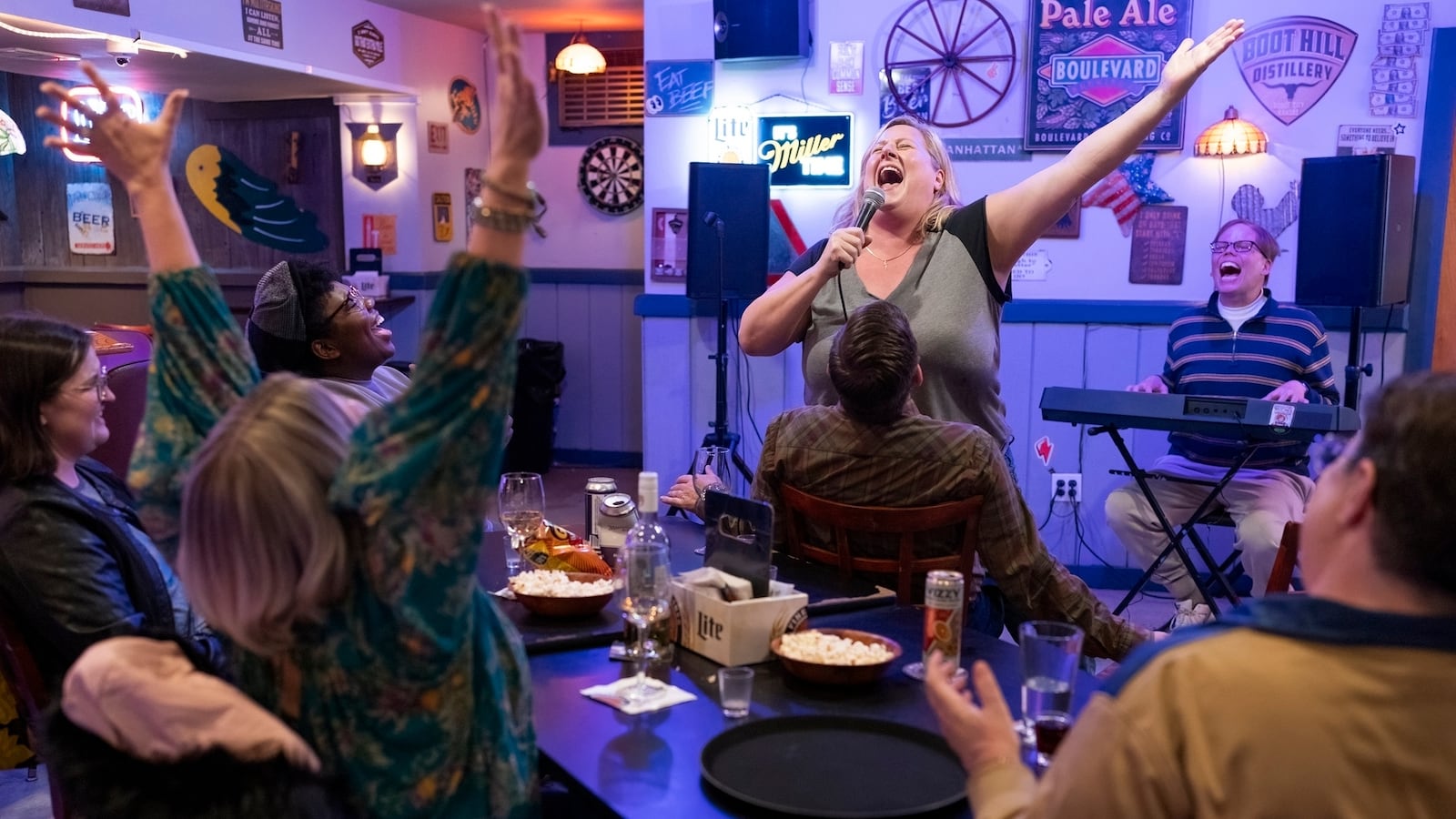 Cast of 'Somebody Somewhere' watch Sam sing in season finale.