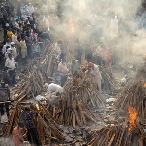 2021-04-28T112026Z_340508199_RC2Z4N9WO239_RTRMADP_3_HEALTH-CORONAVIRUS-INDIA_hcvjvy