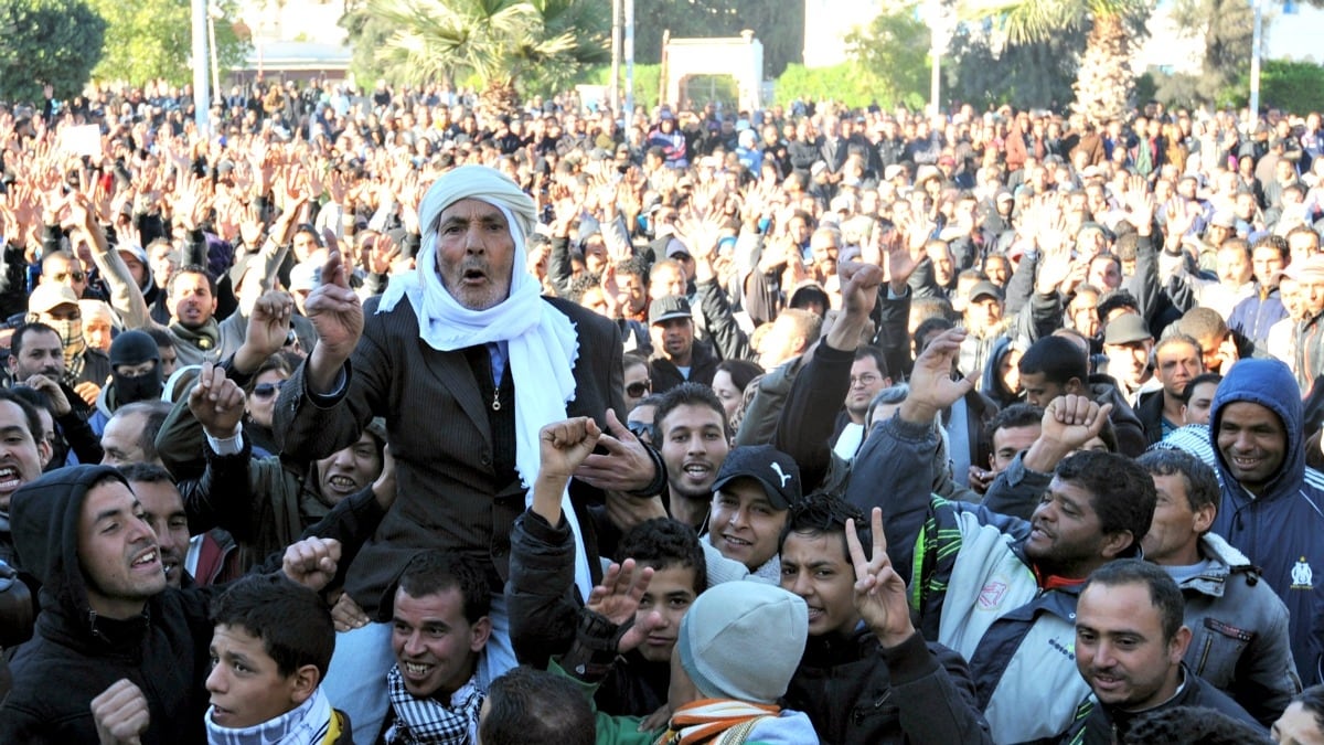 cheats/2012/11/30/tunisian-president-requests-new-cabinet/tunisia-cabinet-cs_mtuzow