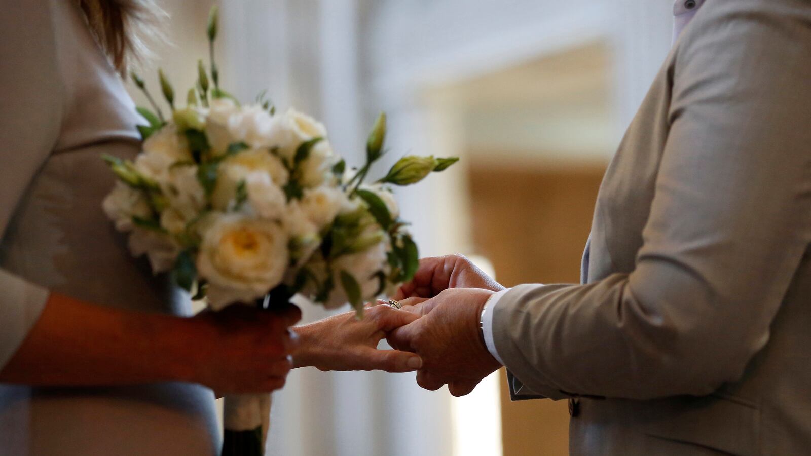 cheats/2014/01/28/indiana-advances-gay-marriage-ban/140128-indiana-gay-marriage-cheat_mokthh