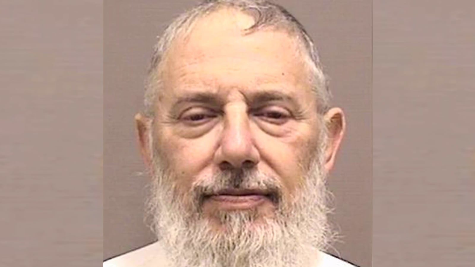 articles/2014/09/09/this-holy-guy-and-grandfather-of-100-is-accused-of-sexually-abusing-a-student/140905-Ungar-Sargon-hasidic-tease_tl6s3g