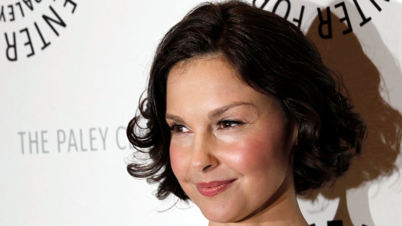 articles/2012/04/13/your-puffy-face-moments-inspired-by-ashley-judd/ashley-judd-share-puffy-face-stories_g6xg3k