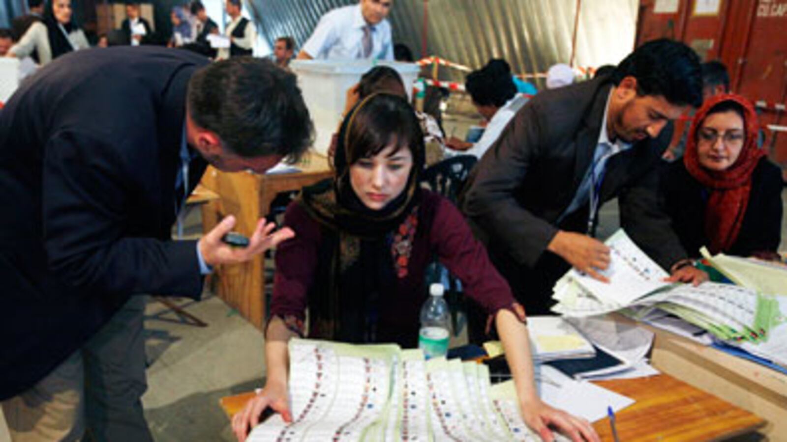 cheats/2009/10/20/afghanistan-runoff-scheduled/afghanistan-election_o19g1w