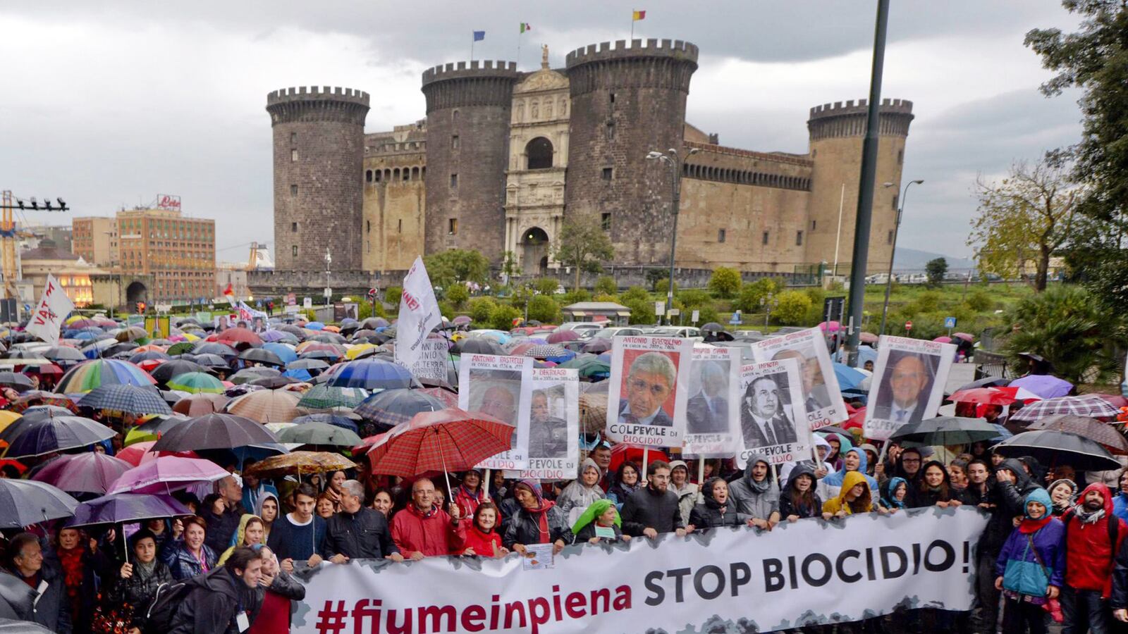 articles/2013/11/21/italy-s-triangle-of-death-naples-residents-blame-child-cancer-rates-on-mob-disposal-of-toxic-chemicals/131121-cancer-italy-nadeau-tease_u1kui0