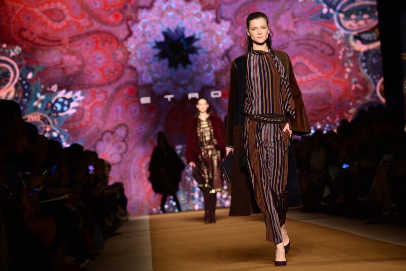 galleries/2014/02/20/the-best-of-milan-fashion-week-fall-winter-2014-photos/140221-milan-fashion-week-etro-tease_giceox