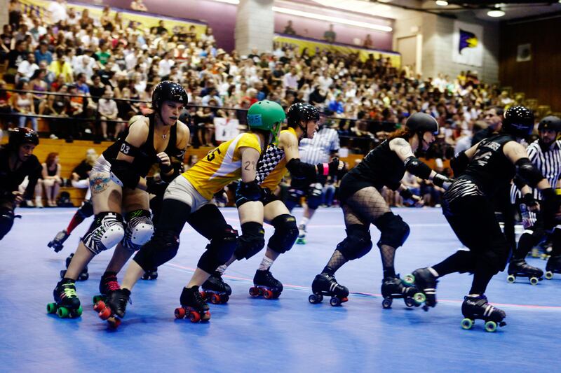 articles/2012/06/23/is-gotham-girl-all-star-bonnie-thunders-the-lebron-james-of-roller-derby/roller-derby-tease_yaov0a
