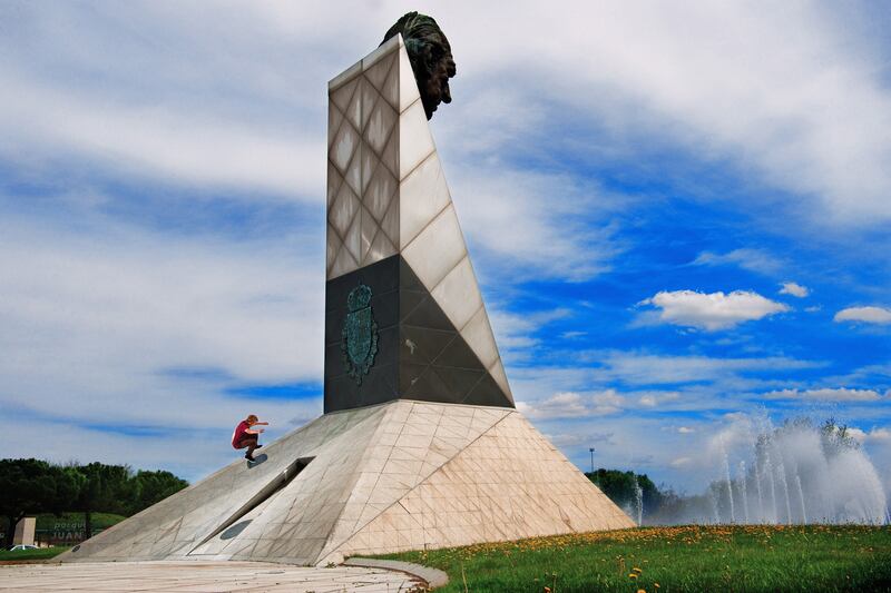 galleries/2015/10/06/skaters-all-over-the-world-photos/120417_skate_the_world_07_scips1