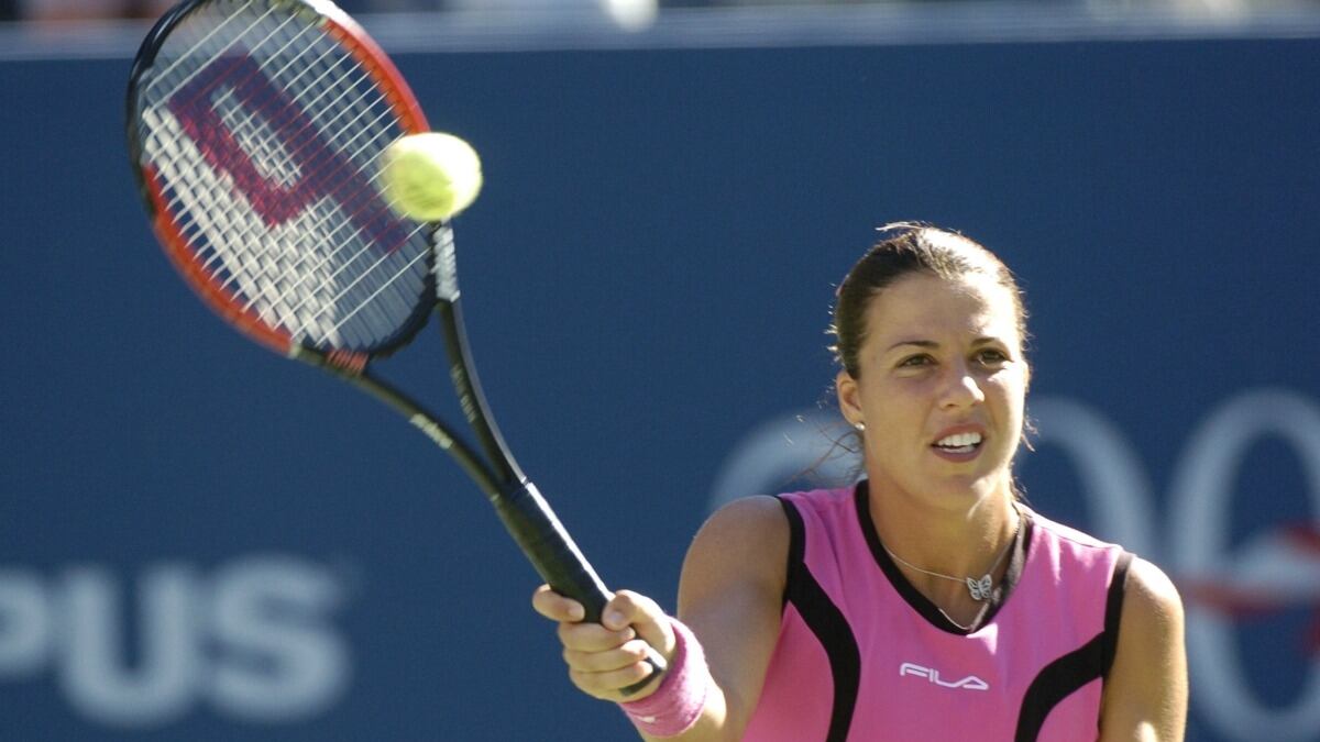 cheats/2013/03/21/former-tennis-star-charged-with-battery-stalking/130321-cheat-jennifer-capriati1_nwnual