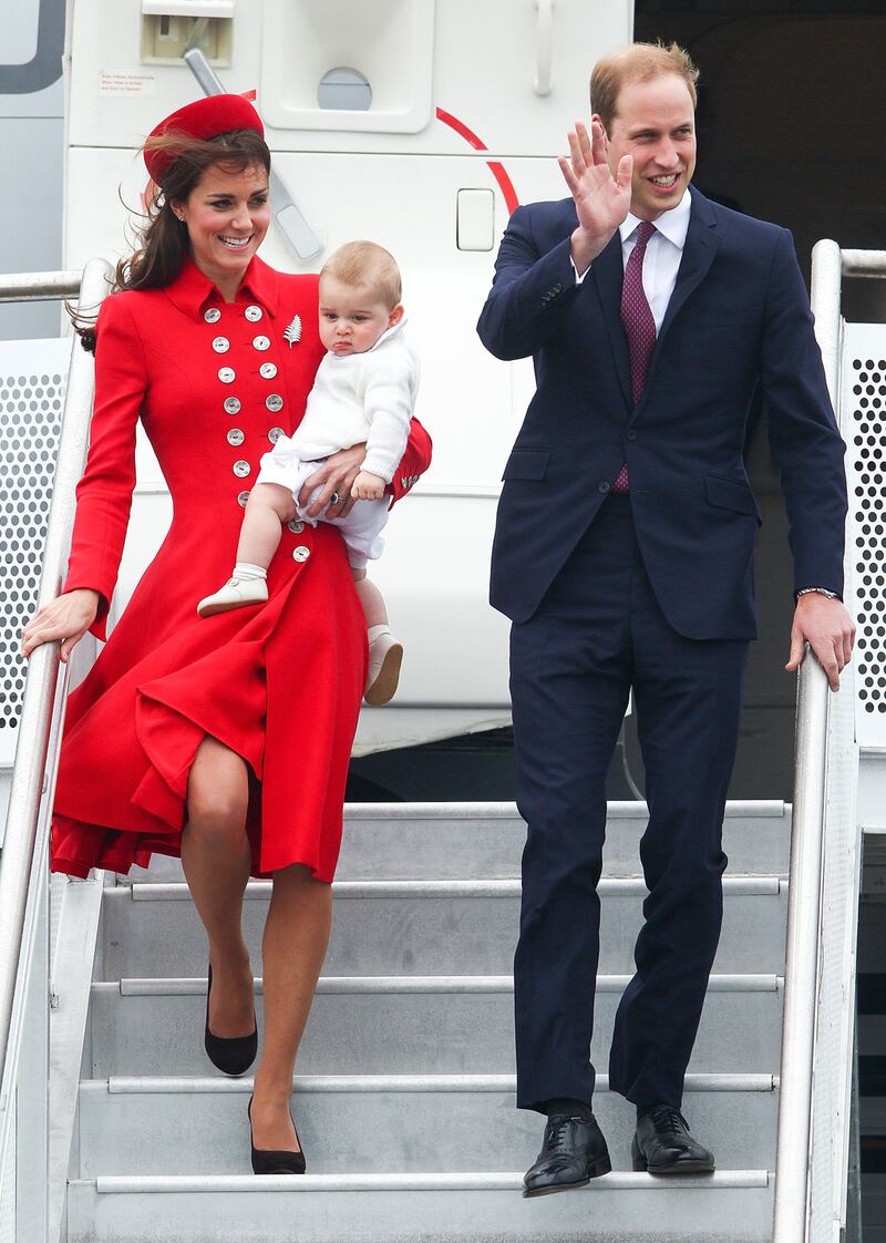 galleries/2010/12/10/kate-middleton-lookbook/140410-kate-middleton-lookbook1_vru54t