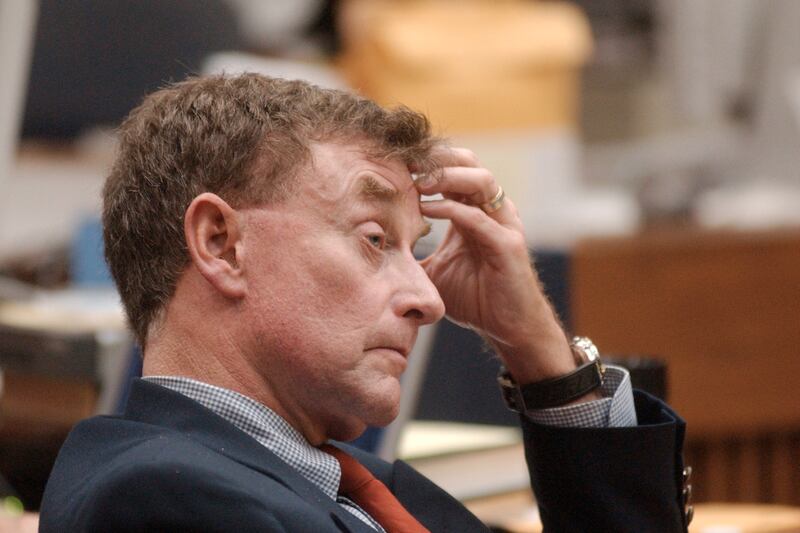 galleries/2013/01/02/what-to-watch-on-tv-this-winter-downton-abbey-more-photos/midseason-preview-13-thestaircase_ub2xto