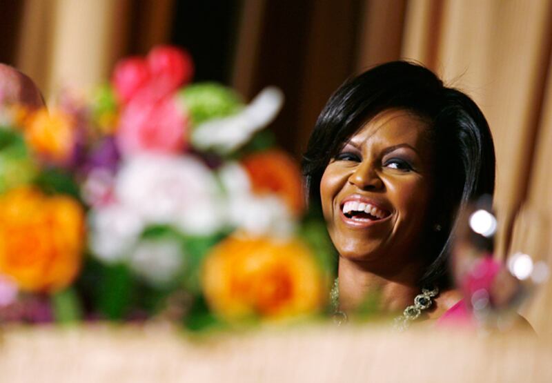 galleries/2009/05/10/white-house-correspondents-dinner/correspondence-dinner---michelle-obama_slumqd