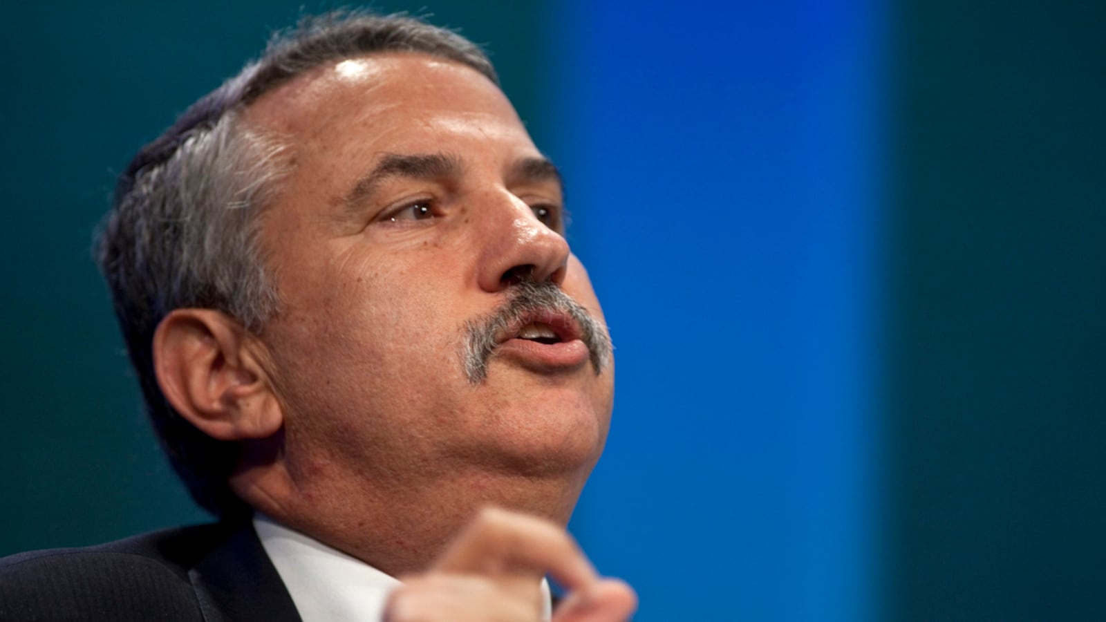 articles/2011/07/01/aspen-ideas-festival-tom-friedman-endorses-a-third-party-solution/thomas-friedman-third-party-avlon_exeirb
